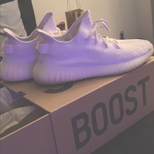 Yeezy boost 10.5 cream and white